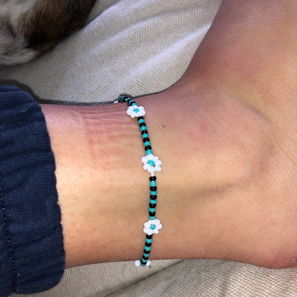 Handmade flower anklet